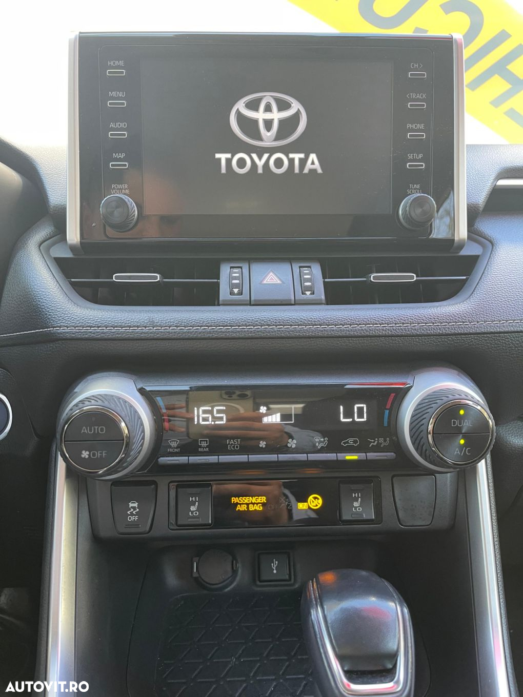 Toyota RAV4 - 10