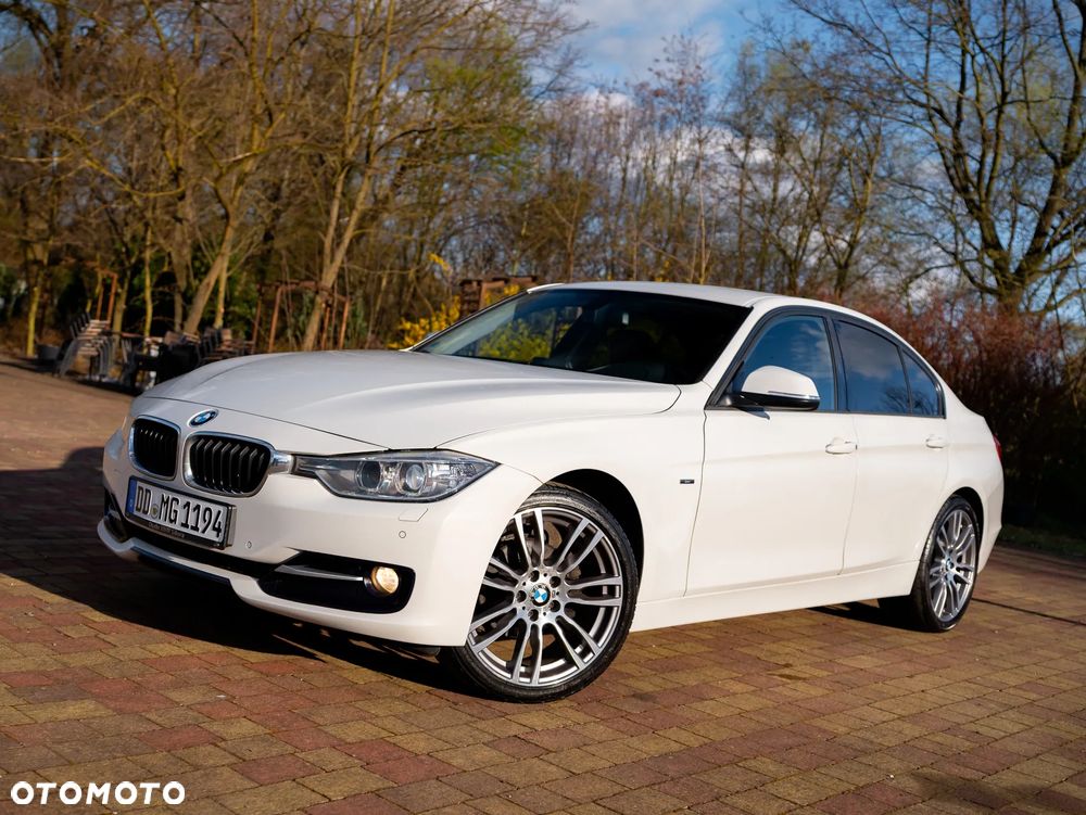 BMW Seria 3 318d Sport Line - 16