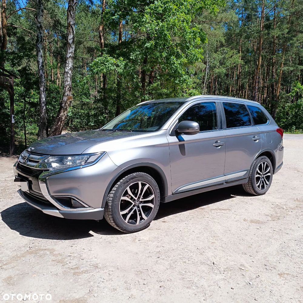 Mitsubishi Outlander - 3