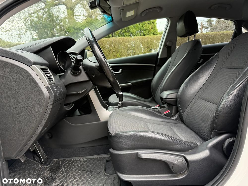 Hyundai i30 1.6 GDI Premium - 10
