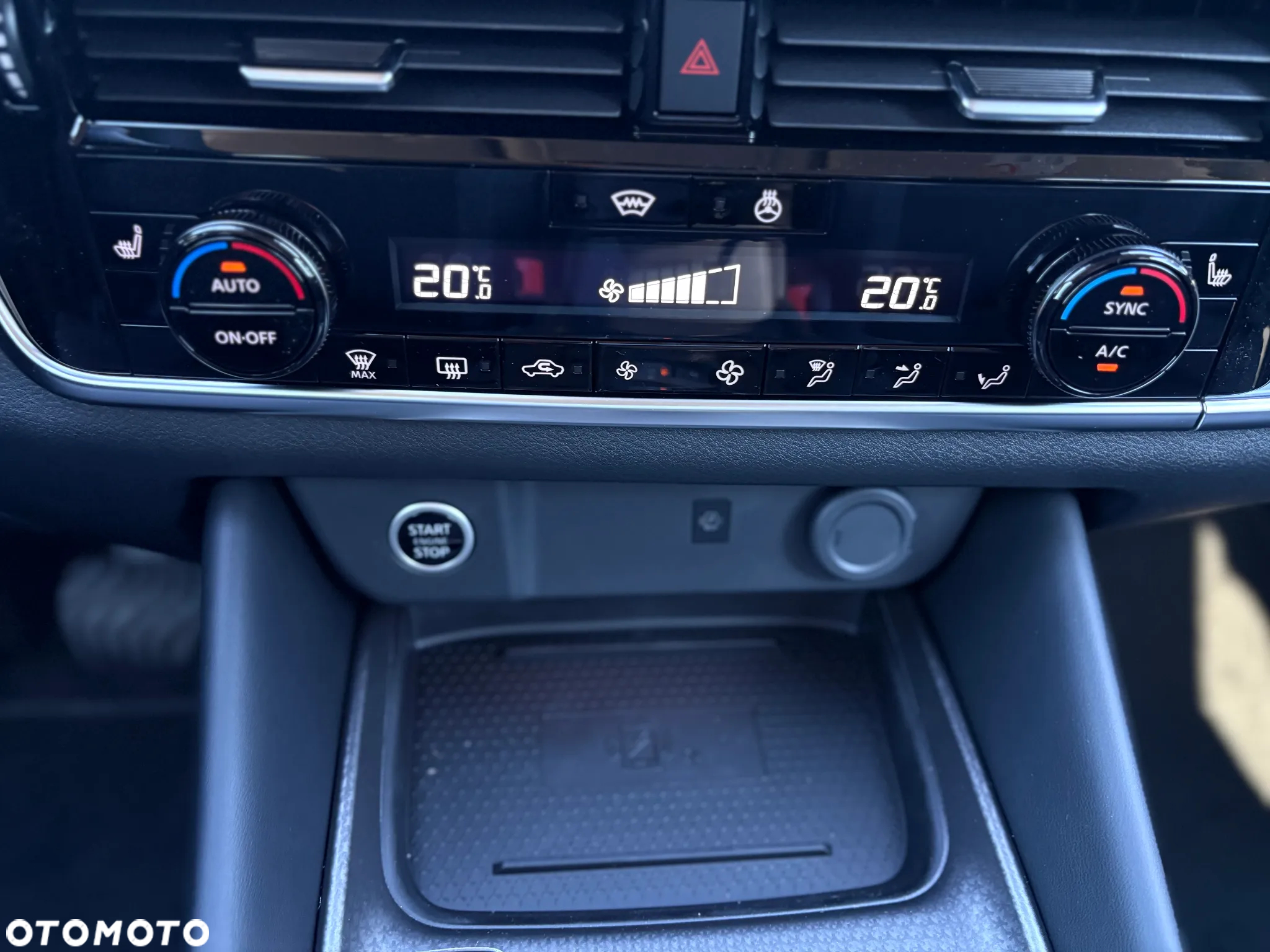 Nissan Qashqai 1.3 DIG-T mHEV N-Connecta Xtronic - 20