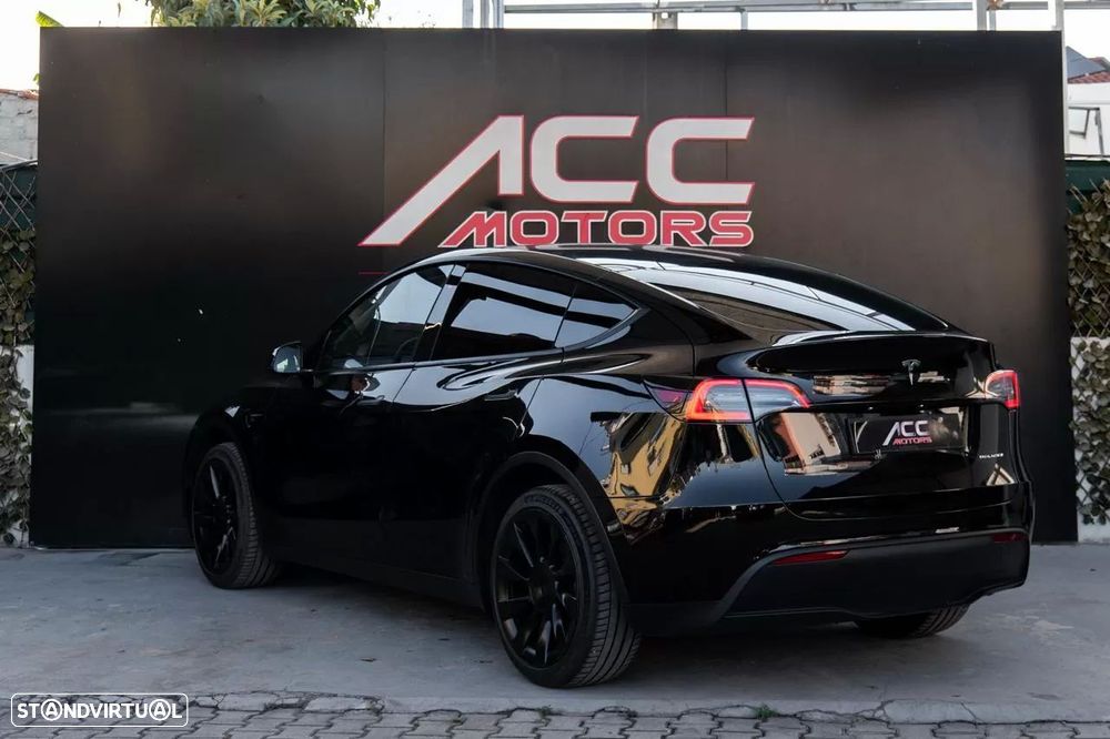 Tesla Model Y Long Range Dual Motor AWD - 17