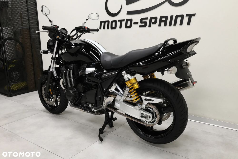 Yamaha XJR - 7