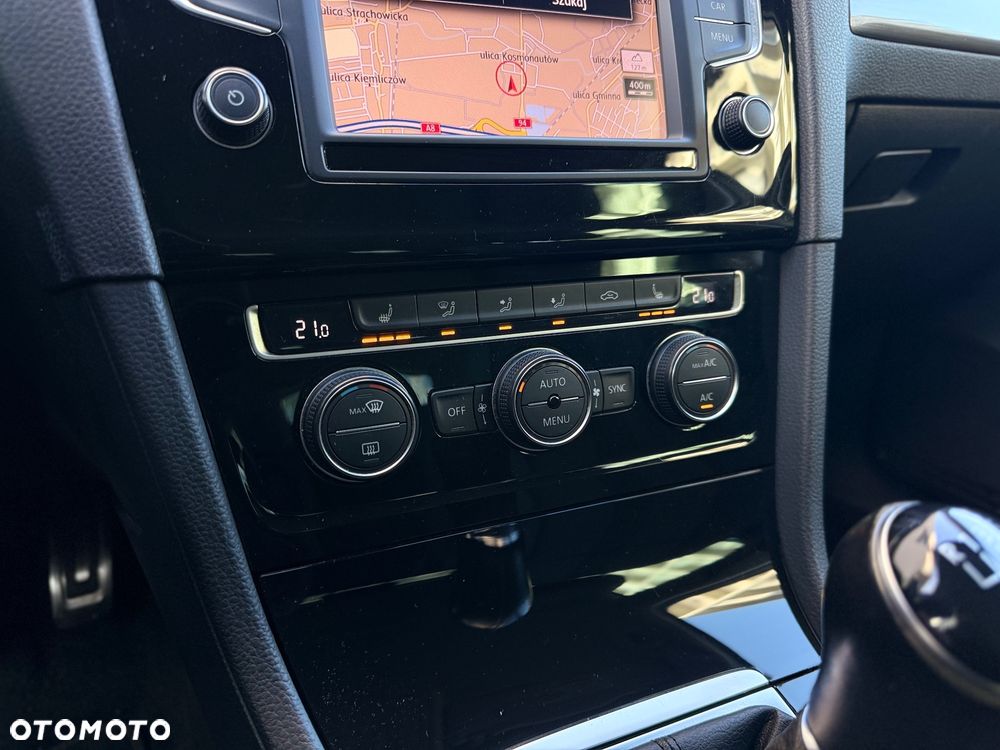 Volkswagen Golf - 14