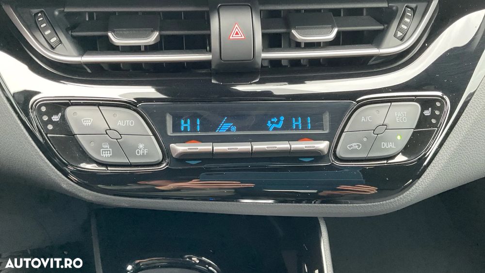 Toyota C-HR 1.8 HSD 4x2 CVT C-ult LED - 35