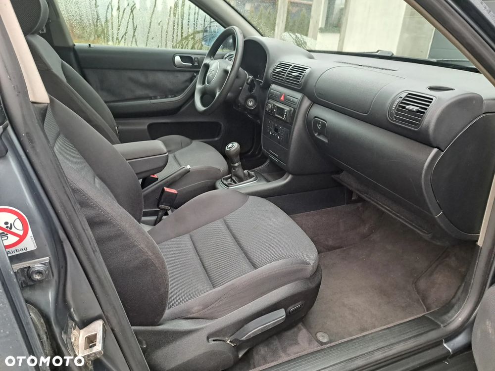 Audi A3 Sportback - 12