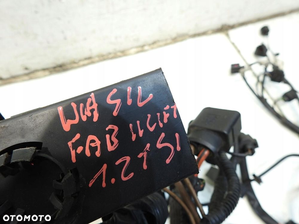 WIĄZKA INSTALACJA KOMORY SILNIKA SKODA FABIA II 1.2 TSI - 2