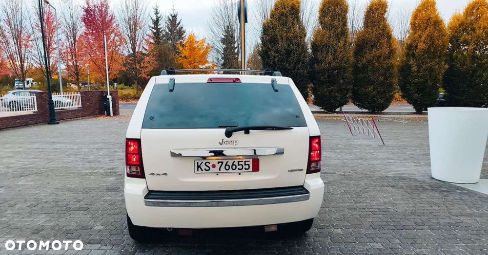 Jeep Grand Cherokee - 21