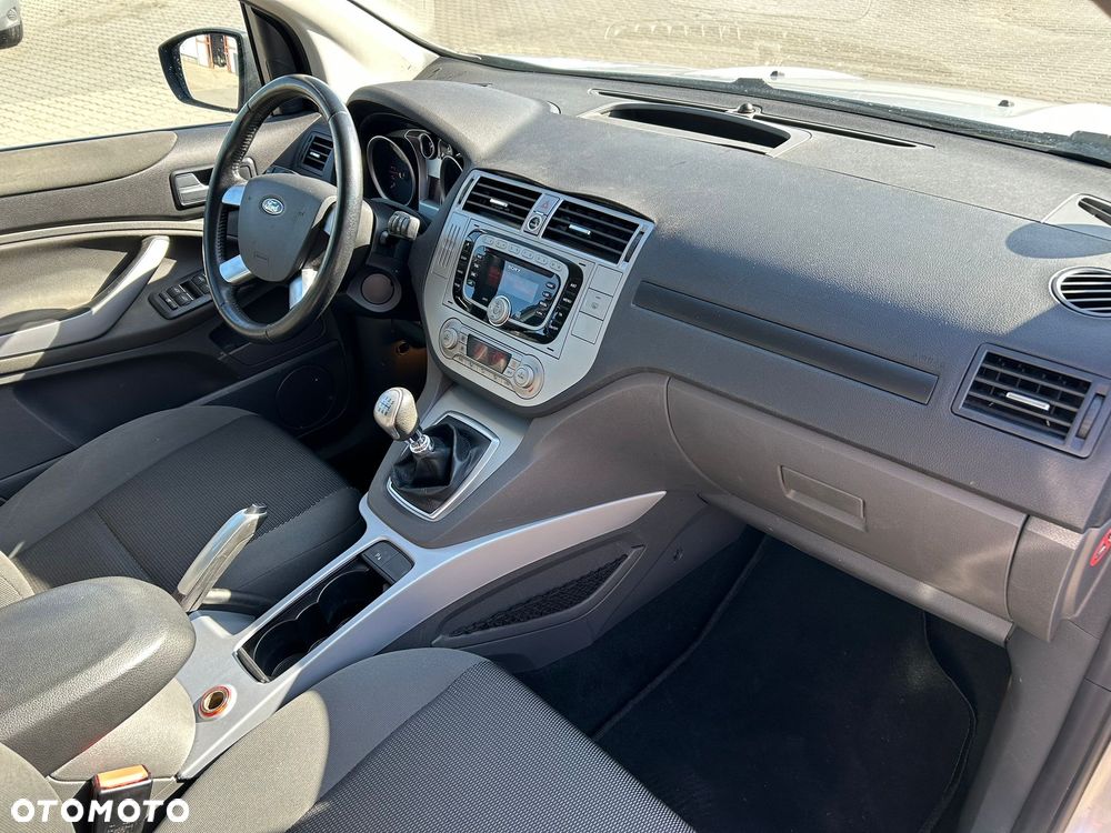 Ford Kuga 2.0 TDCi 2x4 Titanium - 31