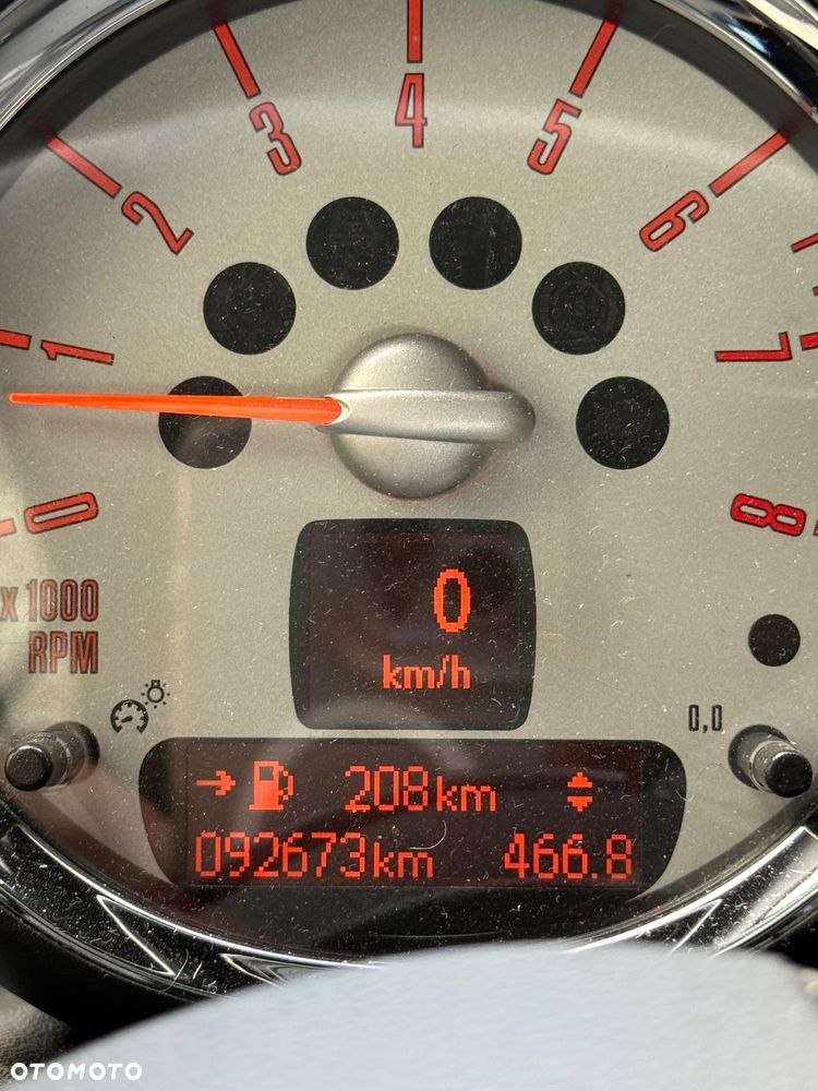 MINI Cooper Standard - 16