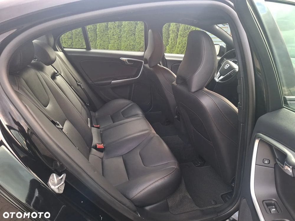 Volvo S60 Cross Country D4 Momentum - 27