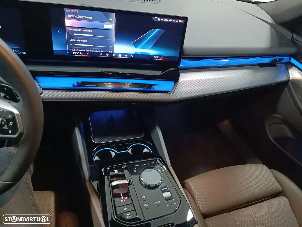 BMW 530 e xDrive Pack Desportivo M Pro - 29