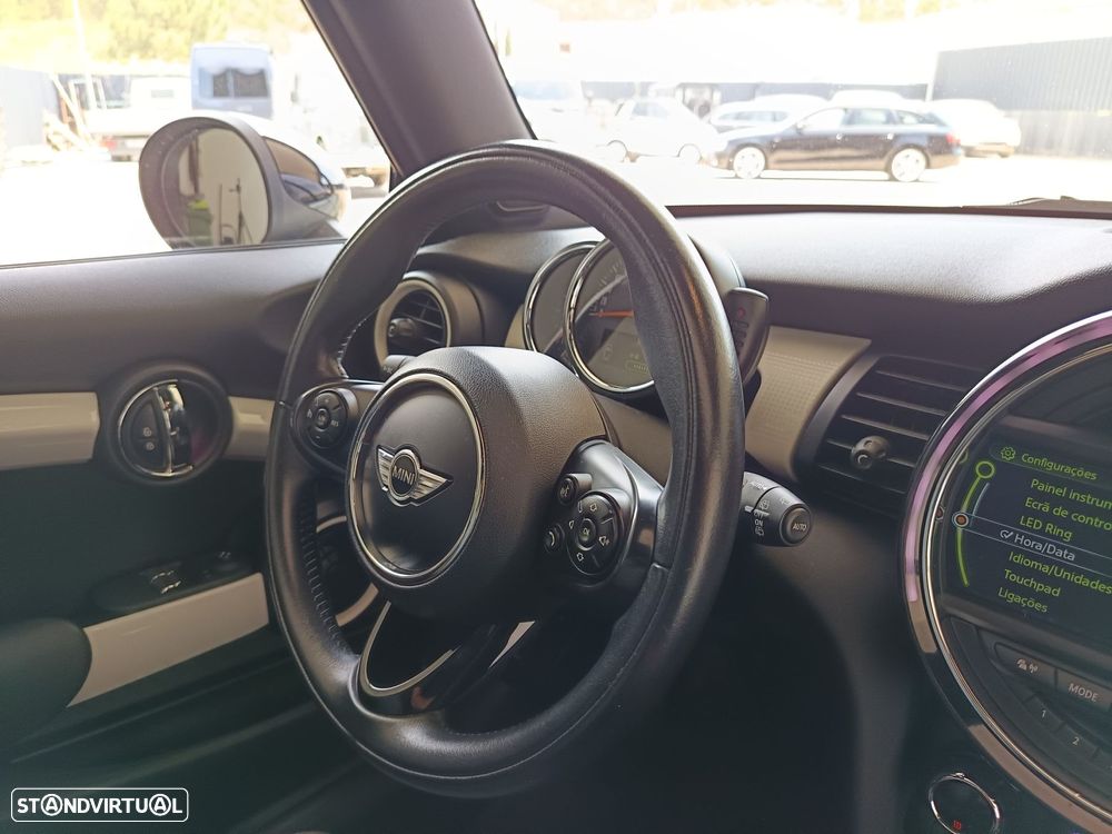 MINI 3 Portas Cooper D 60 Years Chili - 26