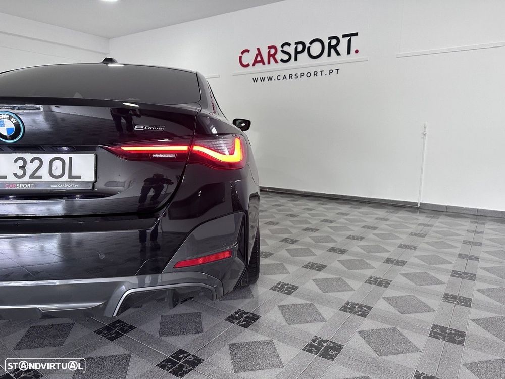 BMW i4 eDrive35 Edição Desportiva M - 8