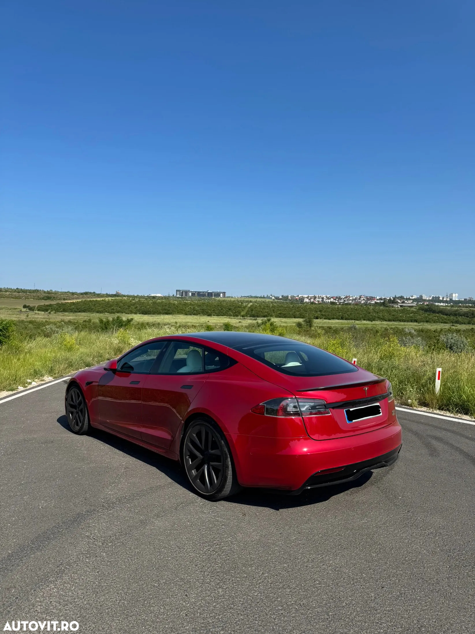 Tesla Model S Plaid - 4