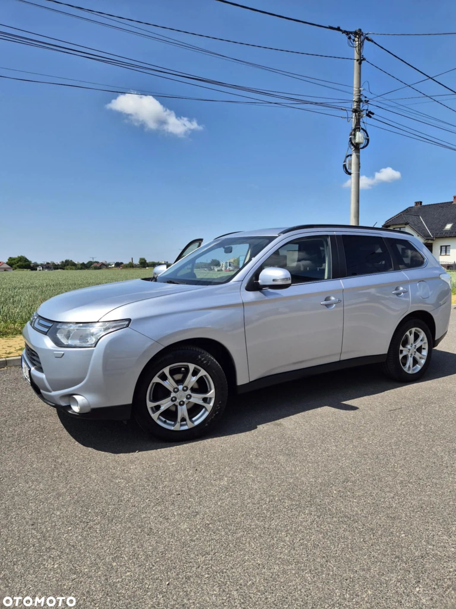 Mitsubishi Outlander - 1