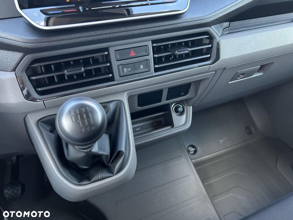 Volkswagen Crafter 35 Brygadówka/L4H3, 2.0 BiTDI 163KM, 4490mm, Wysoki dach, r.o. 4490 mm, manualna 6-biegowa - 32