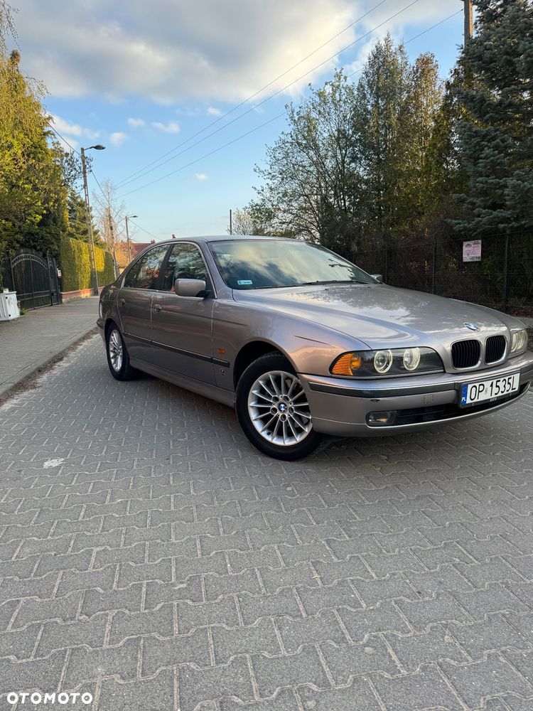 BMW Seria 5 520i - 9