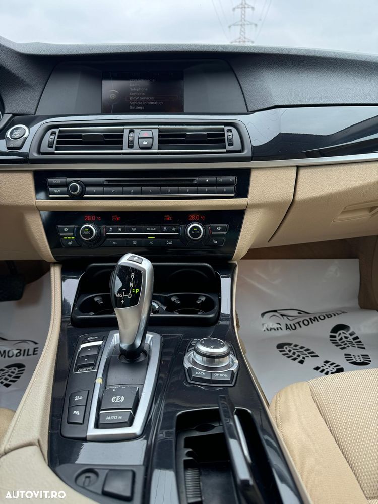 BMW Seria 5 525d xDrive - 10