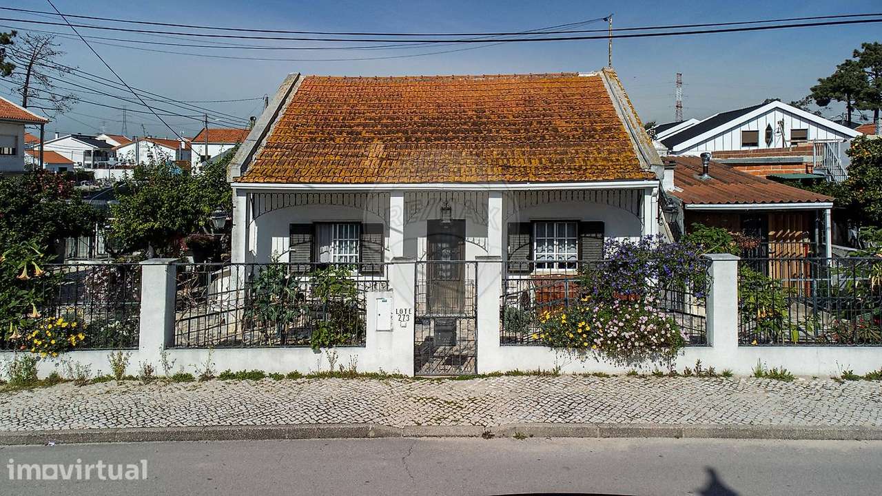 Moradia T2 para venda - Grande imagem: 2/17