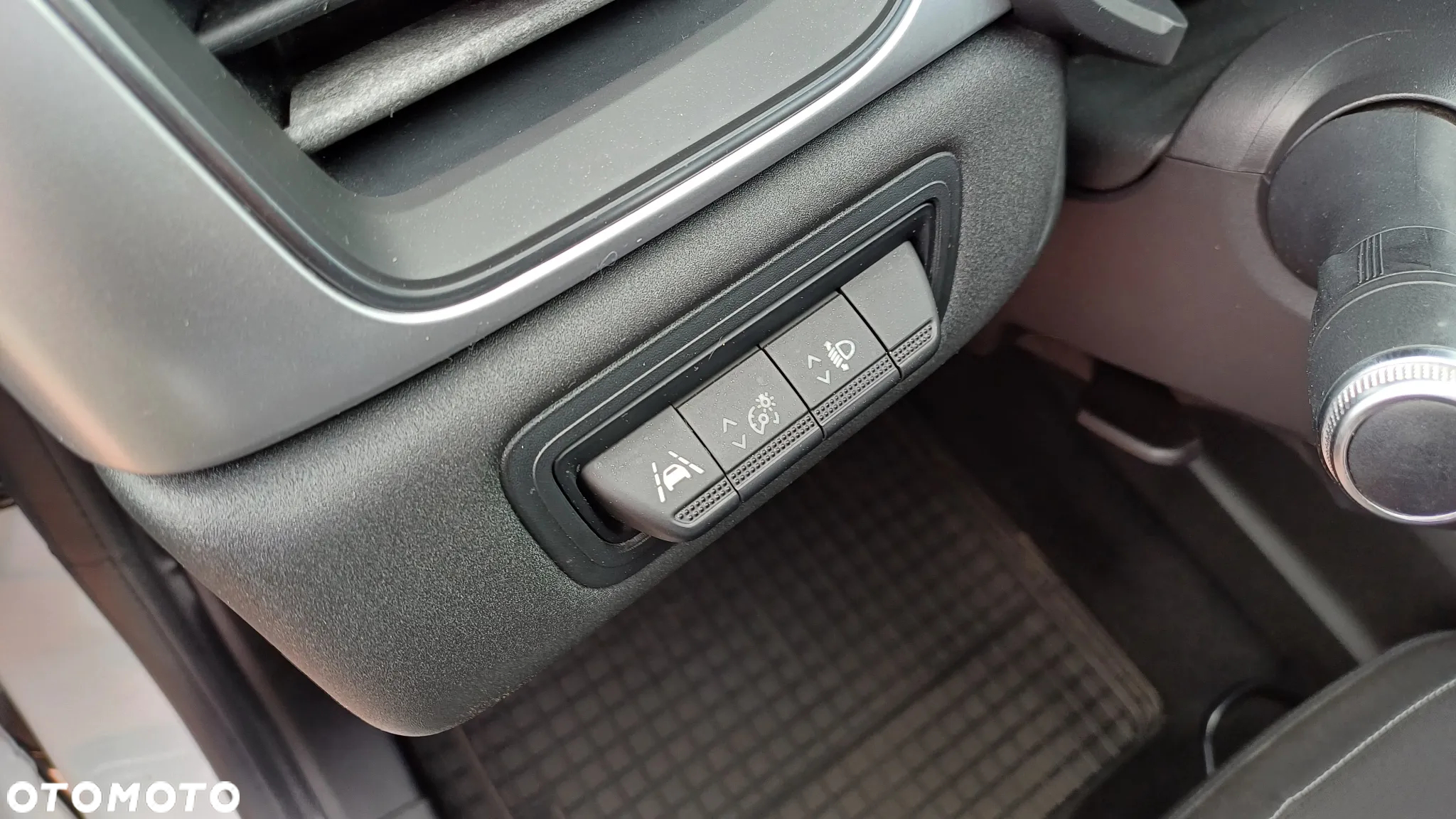 Renault Captur TCe Mild Hybrid 140 EDC GPF EVOLUTION - 11