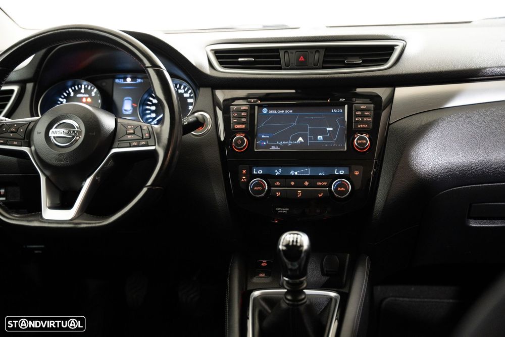 Nissan Qashqai 1.2 DIG-T N-Connecta - 12