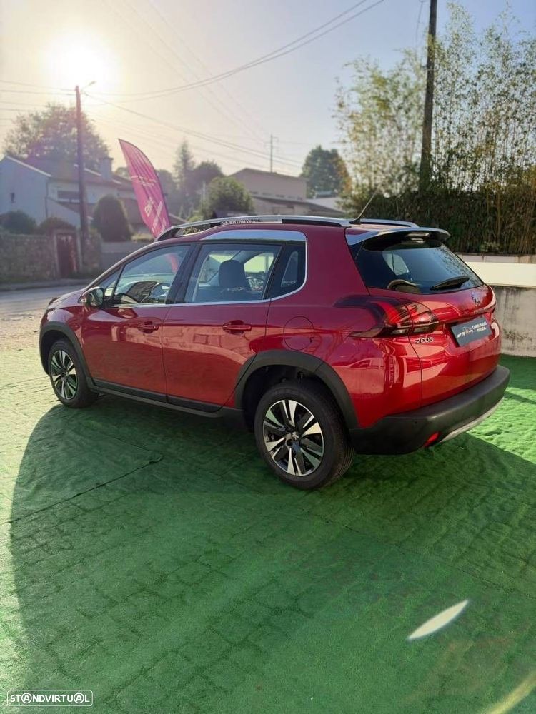 Peugeot 2008 1.2 PureTech Allure EAT6 - 8