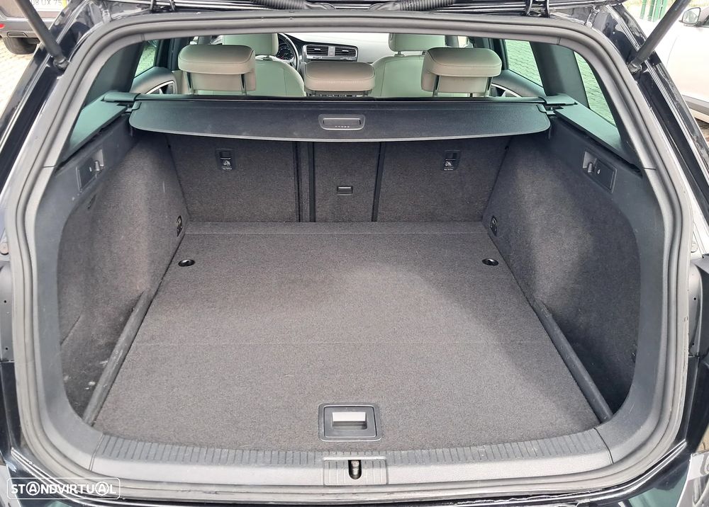 Volkswagen Golf Variant 1.6 TDi Confortline DSG — fotografia 10