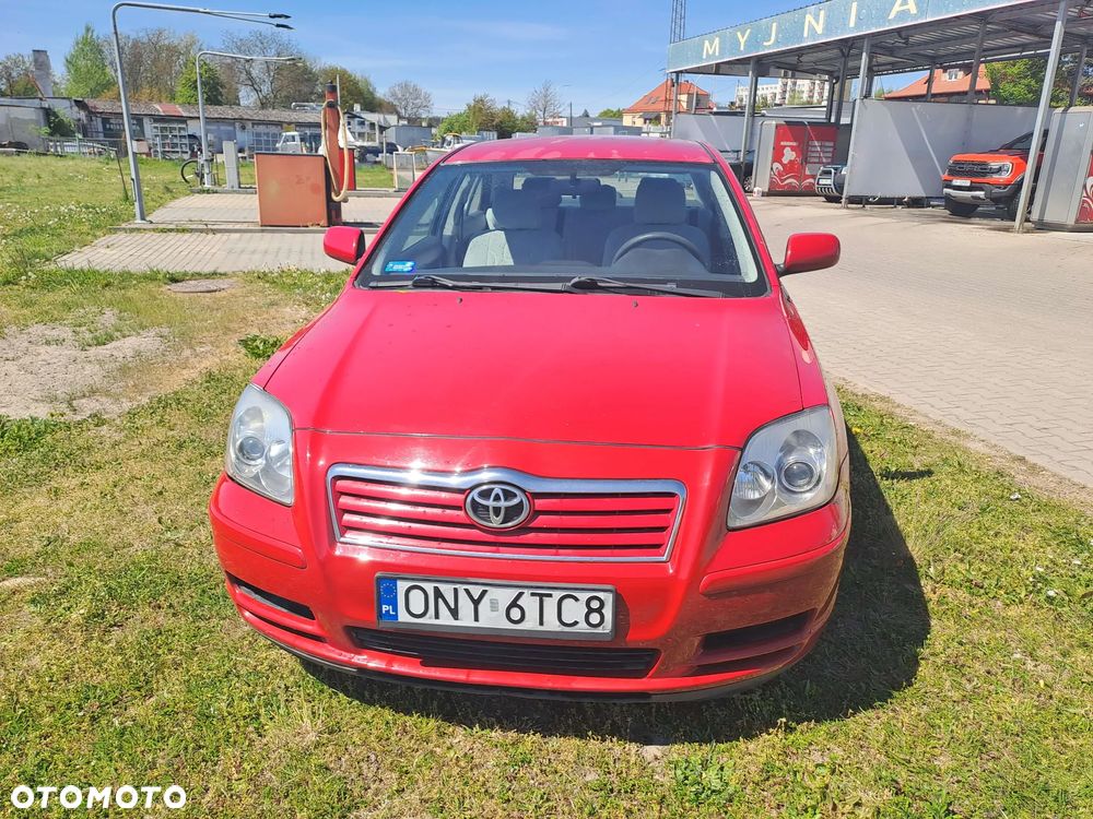 Toyota Avensis - 4