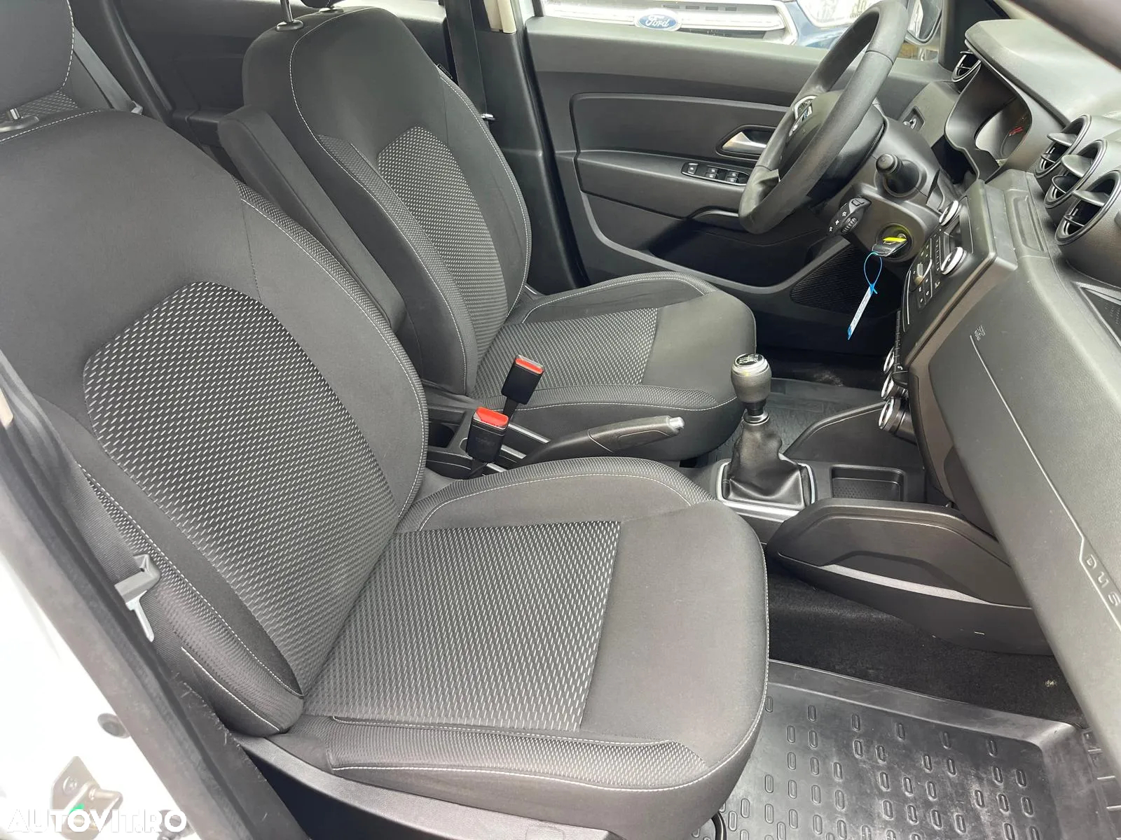 Dacia Duster 1.5 Blue dCi 4WD Comfort - 11