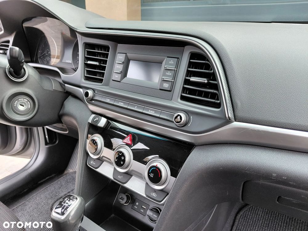 Hyundai Elantra 1.6 Classic Plus - 7