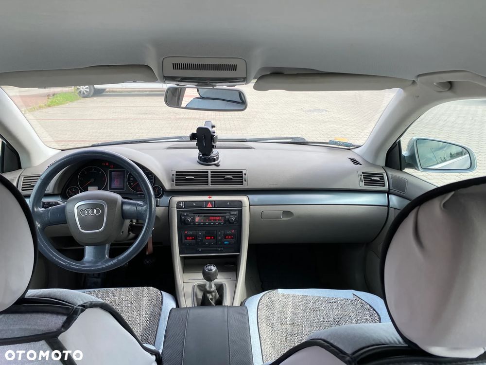 Audi A4 Limousine - 13