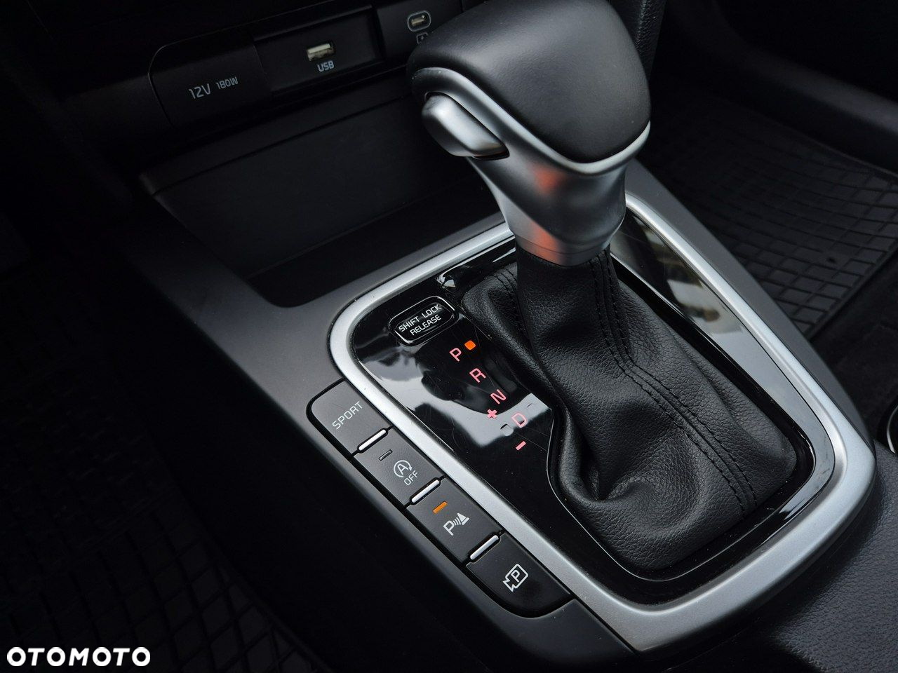 Kia Ceed - 24