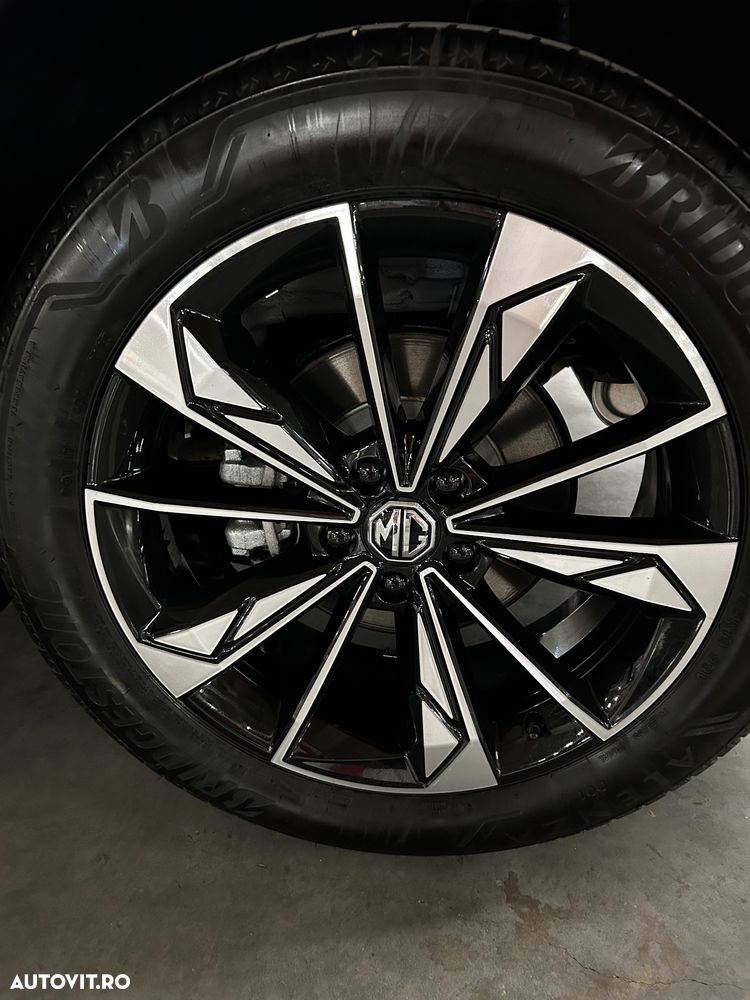 MG EHS 1.5 T-GDi AT PHEV Exclusive - 12