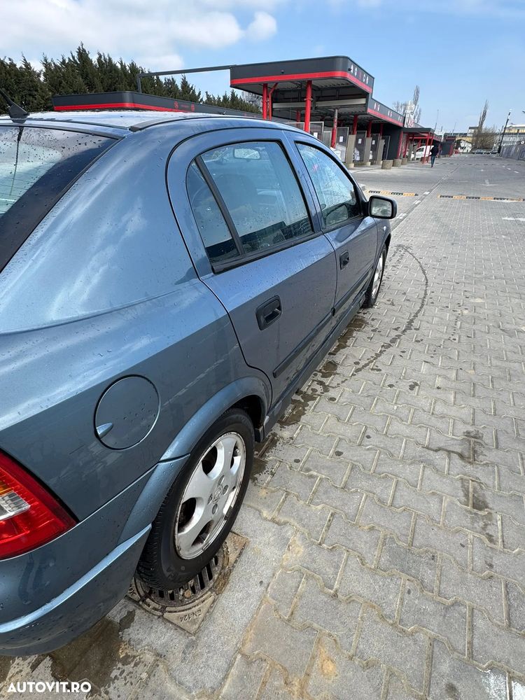 Opel Astra - 10