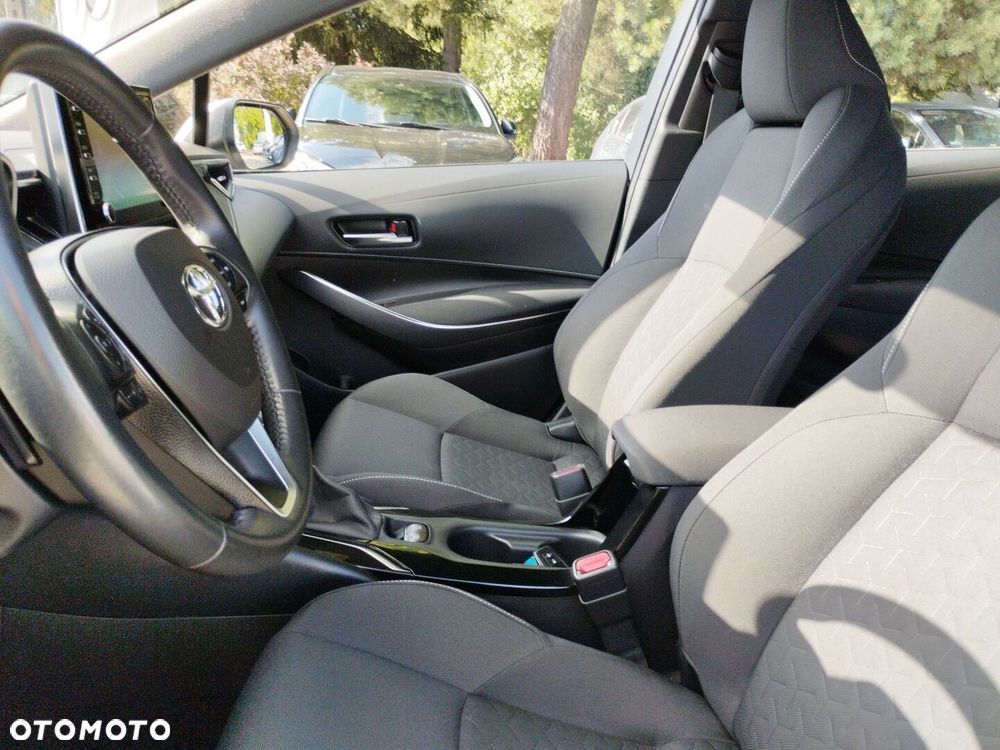 Toyota Corolla 2.0 Hybrid Comfort - 12