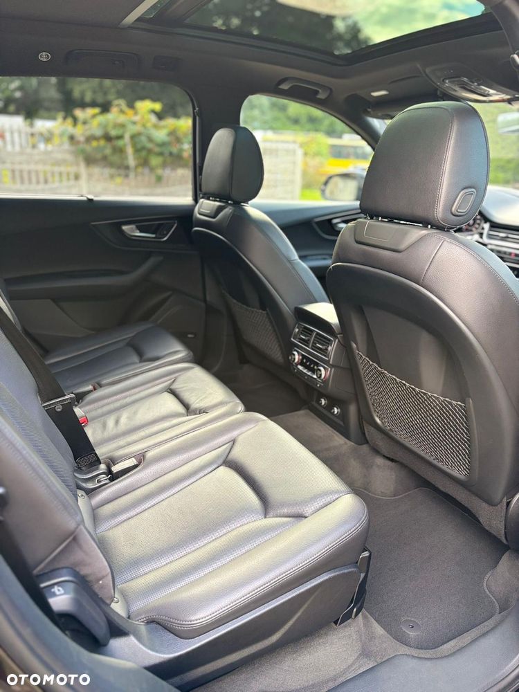 Audi Q7 - 17