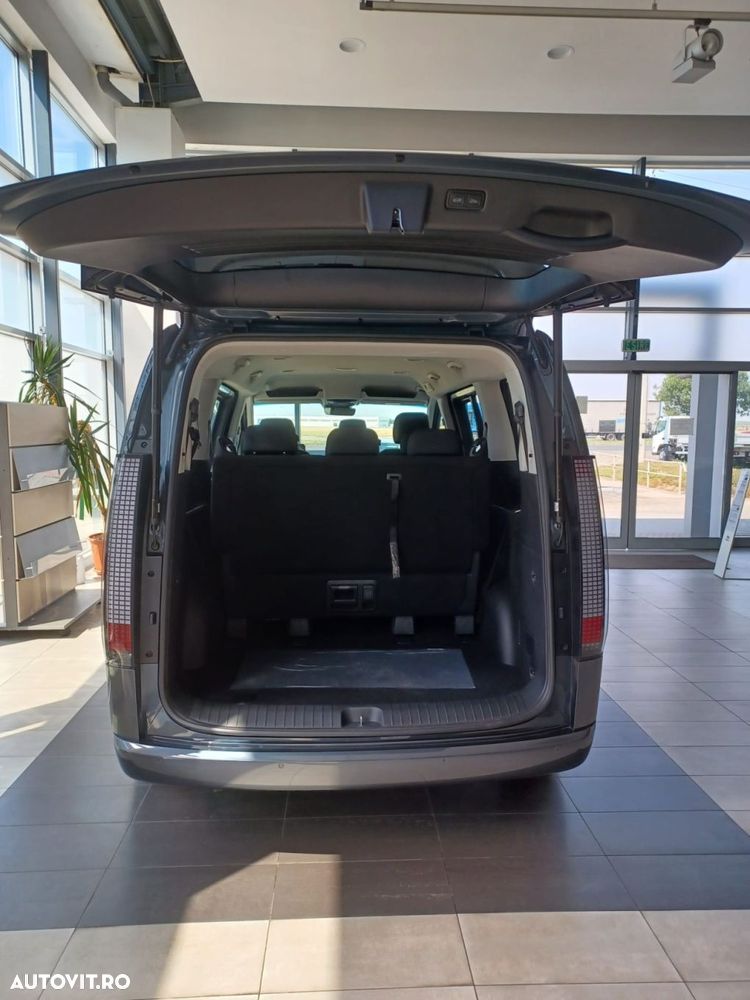 Hyundai Staria - 11