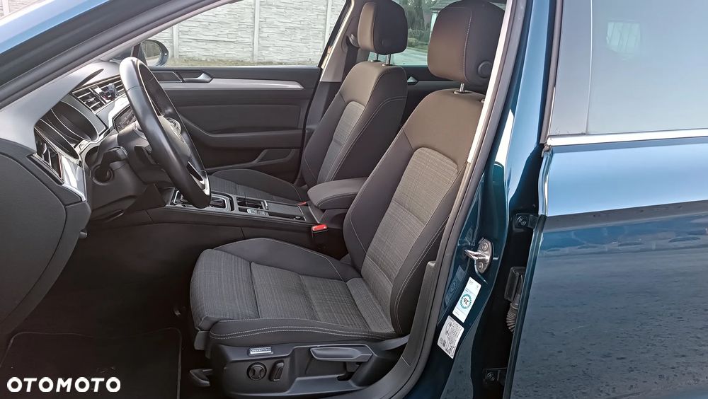 Volkswagen Passat Variant 2.0 TDI SCR DSG Business - 13