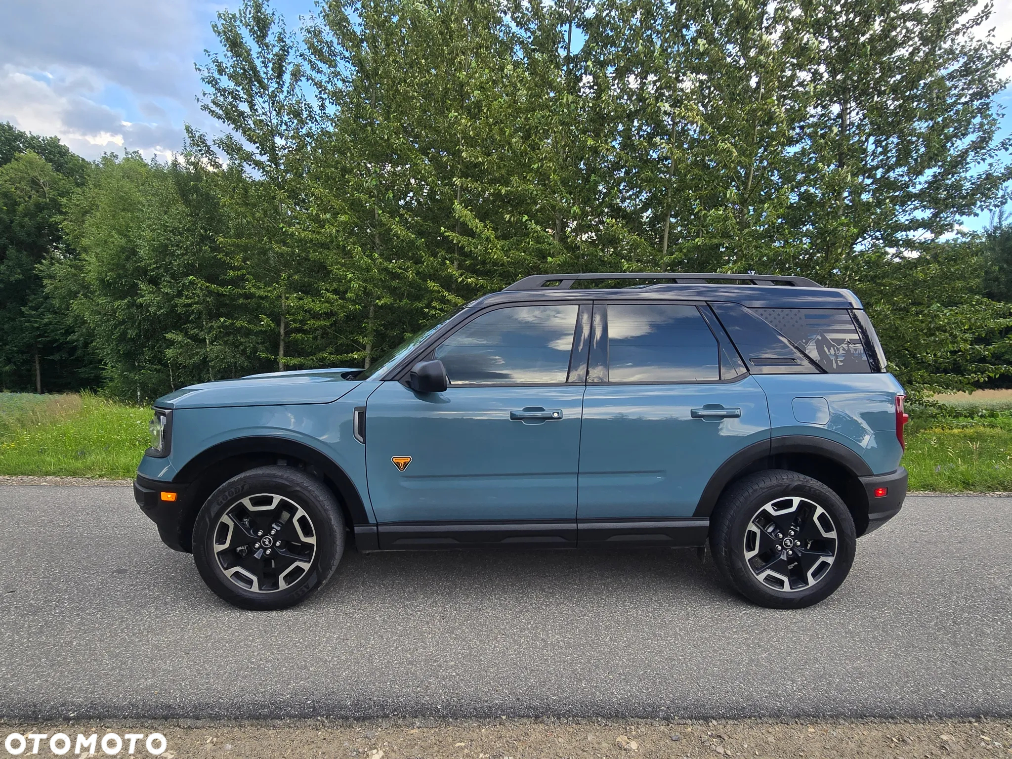 Ford Bronco - 3