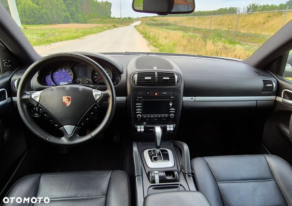 Porsche Cayenne - 18