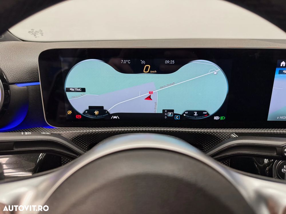 Mercedes-Benz A 200 Sedan 7G-DCT AMG Line - 28