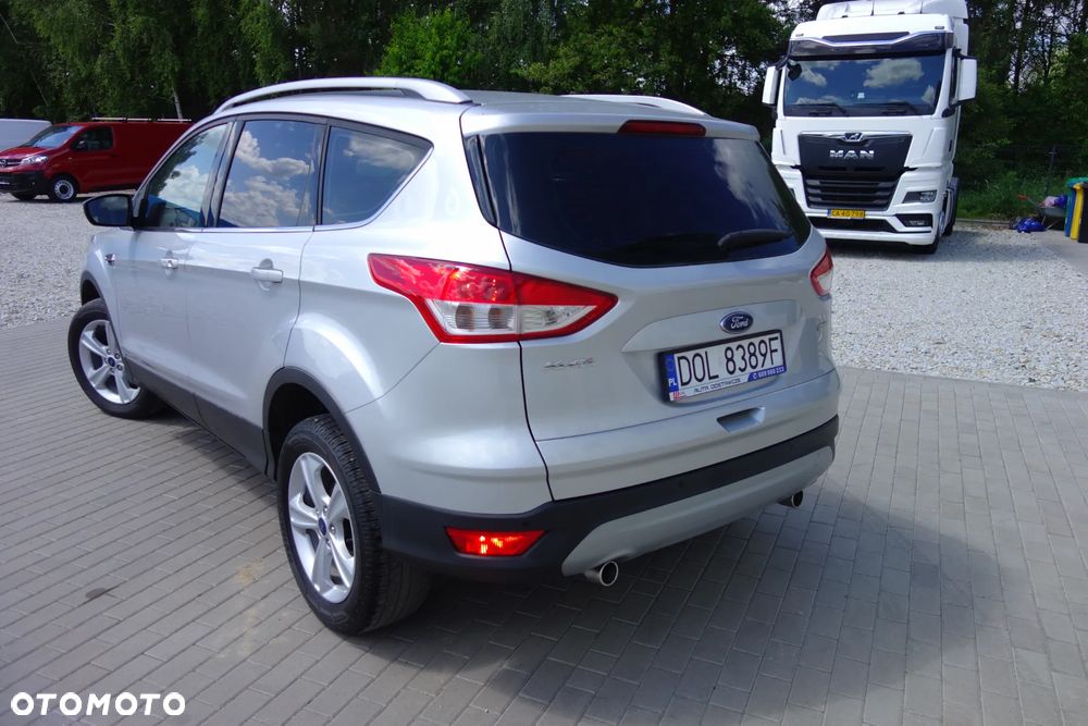 Ford Kuga 1.5 EcoBoost 2x4 Trend - 4