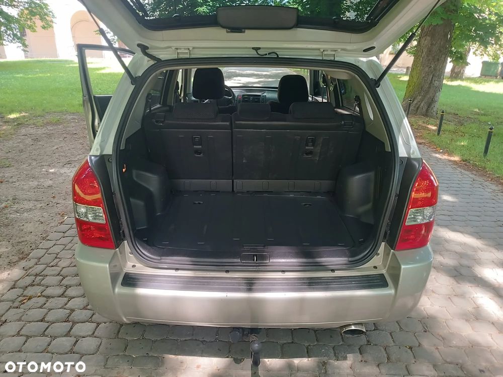 Hyundai Tucson 2.0 4WD GLS - 25