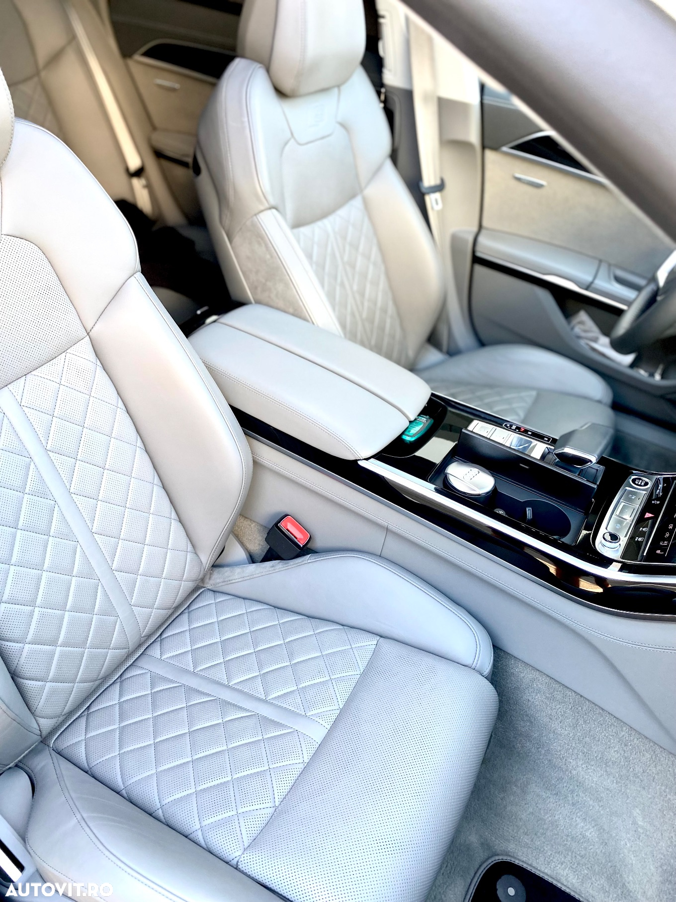 Audi A8 60 TFSI e quattro Tiptronic PHEV - 13