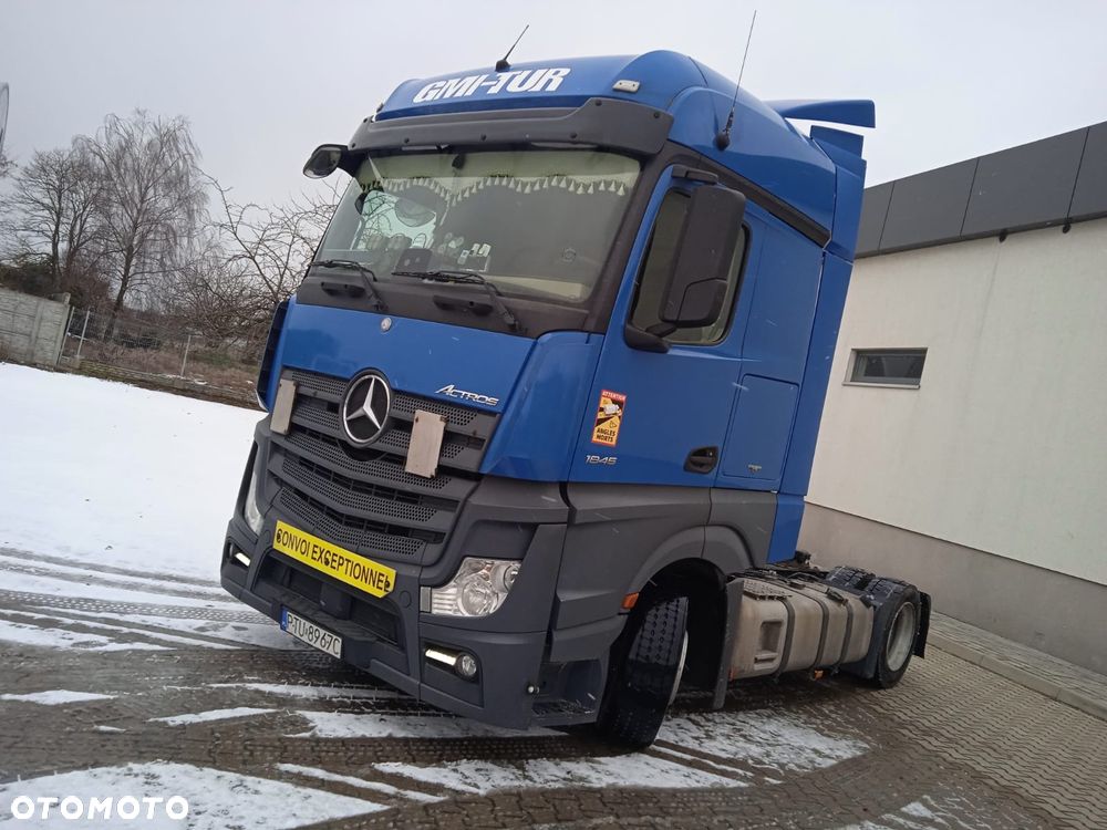 Mercedes-Benz Actros - 2