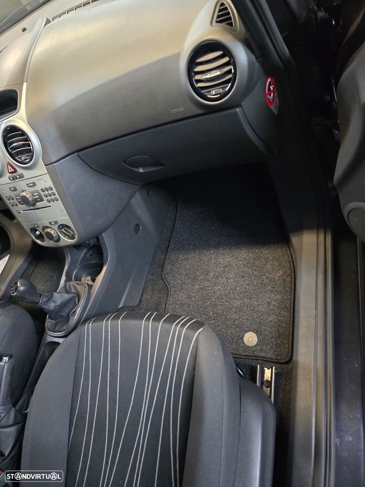 Opel Corsa - 11