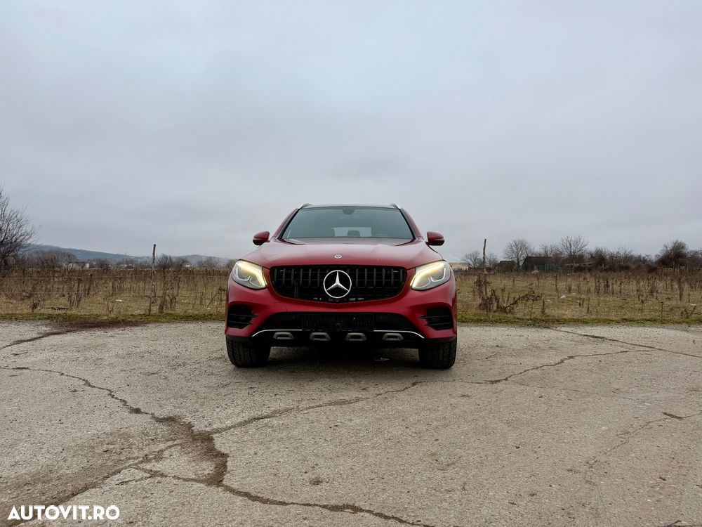 Mercedes-Benz GLC 300 4Matic 9G-TRONIC AMG Line - 5