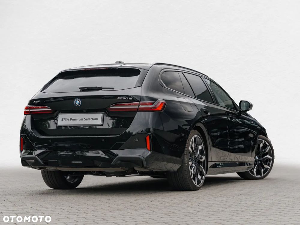 BMW Seria 5 530e xDrive - 4