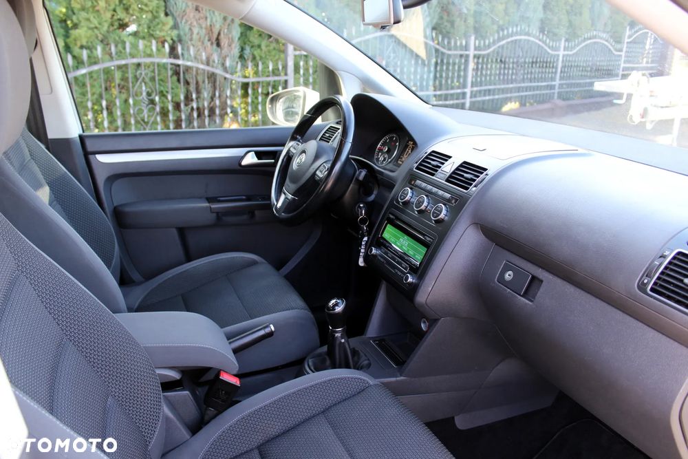 Volkswagen Touran 1.6 TDI DPF BlueMot Comfortline - 15